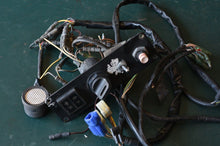 Cargar imagen en el visor de la galería, BF 75 - 225 hp Honda Key Panel Assembly 35100-zv5-003 & gauge harness outboard OEM