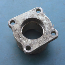 Cargar imagen en el visor de la galería, DT 150 175 200 225 Suzuki Driveshaft Bearing Housing 56130-87d00