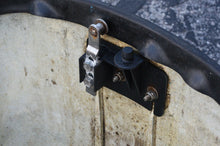 Load image into Gallery viewer, 25 30 hp Evinrude engine cover cowl 5032116 05032116 two stroke 3 cylinder