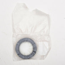 Cargar imagen en el visor de la galería, 115 130 150 175 200 220hp Yamaha 93102-35m13 oil seal, crank & piston