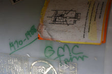 Load image into Gallery viewer, OMC Johnson & Evinrude 1970-88 trim tilt lift bracket 122012