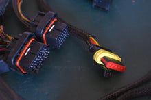 Load image into Gallery viewer, 75 90 hp E-tec Evinrude electrical harness 0586973, 2008-2010 rigging OMC