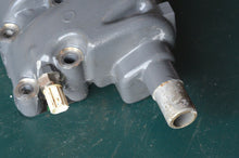 Lade das Bild in den Galerie-Viewer, BF 225 Honda Left Exhaust Assy 18120-zy3-010za - for 2007 & later models - off bagj-1500001t