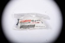 Load image into Gallery viewer, 25 40 70 90 hp Yamaha 689-41273-00-00 intake GROMMET