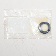 Load image into Gallery viewer, 70, 90 hp Yamaha 6h1-43822-00 seal, trim dust