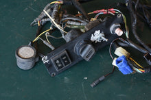 Cargar imagen en el visor de la galería, BF 75 - 225 hp Honda Key Panel Assembly 35100-zv5-003 & gauge harness outboard OEM