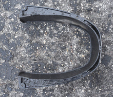 Lade das Bild in den Galerie-Viewer, 35 - 40 - 50 HP mercury mariner lower cowl cover 60789