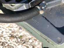 Cargar imagen en el visor de la galería, revise for missing tilt parts——1999-2004 F 25 Yamaha short shaft 15 inch manual tilt remote midsection 1998-2006 and later