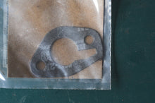 Load image into Gallery viewer, Mercury Quicksilver Thermostat 14586 & thermostat gasket 27-141318005