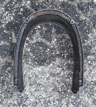 Cargar imagen en el visor de la galería, 90 hp Mercury mariner trim cover,  three cylinder part number 37417