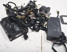 Load image into Gallery viewer, DT 150 175 200 225 hp Suzuki Fuel injection unit 33920-92E02, cdi control unit 92e2 f8t30293, voltage regulator rectifier, engine harness 1994