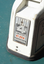 Cargar imagen en el visor de la galería, 7.5 hp Honda 63100-881-010WF top cowl cowling hood four stroke vintage