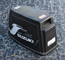 Cargar imagen en el visor de la galería, DT 85 75 hp Suzuki cowling 95683-8316F2 engine cover Two Stroke outboard