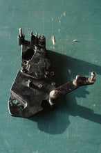 Cargar imagen en el visor de la galería, Mercruiser Shift Bracket Assy 99236, 3.0, 3.7, 4.3, 5.0 and 5.7 liter motors