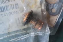 Load image into Gallery viewer, Mercury Quicksilver Thermostat 14586 & thermostat gasket 27-141318005