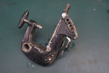 Lade das Bild in den Galerie-Viewer, 7.5, 9.8 hp mercury 110, stern brackets, port & stbd matching set, 1427-5612