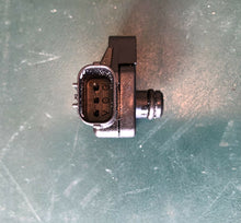 Lade das Bild in den Galerie-Viewer, BF 225a Honda Map Sensor 17110-zy3-003 - for 2007 & later models