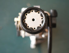 Load image into Gallery viewer, DF Suzuki 9.9b - 15 - 20 HP throttle body 13300-89L01, 2015-18 w manifold inlet