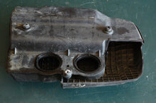 Lade das Bild in den Galerie-Viewer, 90 hp Evinrude E-tec Air Silencer ASSY Part Number 5005183, BRP Johnson ETEC