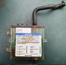 Cargar imagen en el visor de la galería, NEEDS REBUILD - 25 30 15 hp Evinrude E-tec 0587126 EMM control unit two stroke REBUILD 587126