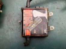 Cargar imagen en el visor de la galería, NEEDS REBUILD - 25 30 15 hp Evinrude E-tec 0587126 EMM control unit two stroke REBUILD 587126