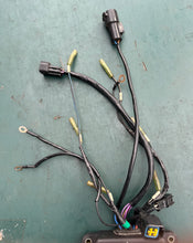 Load image into Gallery viewer, 225 250 hp Yamaha cdi control unit OX66 65L-02 65L-85540-02-00 two stroke 1997-00