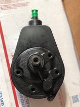 Lade das Bild in den Galerie-Viewer, Volvo Penta 841983 servo power steering pump NLA OEM