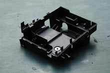 Load image into Gallery viewer, DF 60 70 HP Suzuki 32890-99E11 HOLDER, ELECTRIC PARTS & 32891-99E00 COVER, ELECTRIC PARTS HOLDER Four Stroke 1999, 1998-2000