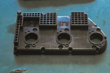 Lade das Bild in den Galerie-Viewer, Tohatsu Nissan Electrics Box 60-70 hp B and C two stroke three cylinder