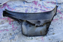 Load image into Gallery viewer, DF 60 70 HP Suzuki side covers 61811-99e00 61821-99e00