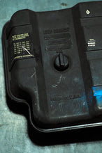 Cargar imagen en el visor de la galería, 25 hp Johnson Evinrude OMC Air Silencer 436673 1997-2003 three cylinder 2 stroke