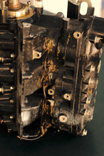 Load image into Gallery viewer, 25 Hp Johnson Evinrude 0435942  Cylinder & Crankcase 435942 powerhead 3 Cylinder 97-03 - carbureted good compression