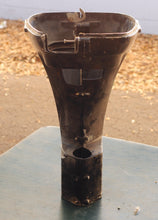 Cargar imagen en el visor de la galería, 25 40 45 50 hp Mercury BOTTOM COWL long strbd port 826277F1 826278F3 four stroke 2005