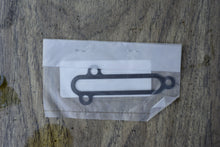 Cargar imagen en el visor de la galería, f 25 30 40 50 hp Yamaha oil pan gasket 62y-13475-00 Four Stroke