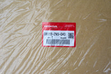 Cargar imagen en el visor de la galería, BF 115 130 hp Honda 06115-zw5-040 gasket kit, short block powerhead & head assembly PARTIAL