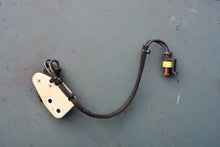 Lade das Bild in den Galerie-Viewer, sold march2026-____15 25 30 40 50 60 70 75 90 hp Evinrude E-tec Neutral Safety Switch 0586780 586780 Two Stroke (Copy)
