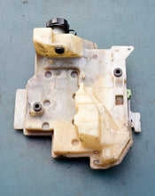 Cargar imagen en el visor de la galería, 30 25 20 15 hp Evinrude E-tec OIL TANK 5008995 Two Stroke