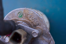 Lade das Bild in den Galerie-Viewer, 225 hp Ficht fuel filter housing 347060 0347060 Evinrude two stroke