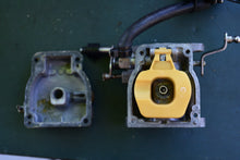 Lade das Bild in den Galerie-Viewer, 30 hp Mercury carburetor 823799A12 823799A11, 822514A2 OIL TANK, 818902A2 OIL PUMP, oil-injected Two Stroke
