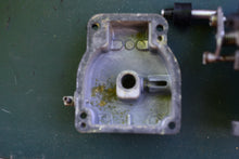 Lade das Bild in den Galerie-Viewer, 30 hp Mercury carburetor 823799A12 823799A11, 822514A2 OIL TANK, 818902A2 OIL PUMP, oil-injected Two Stroke