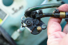 Lade das Bild in den Galerie-Viewer, 30 hp Mercury carburetor 823799A12 823799A11, 822514A2 OIL TANK, 818902A2 OIL PUMP, oil-injected Two Stroke