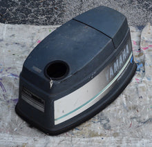 Lade das Bild in den Galerie-Viewer, 40 HP Yamaha top cowl 6H4-42610-U1-EK 6H4-42610 - 1989 - 1994 Old style engine cover, two stroke 50 HP