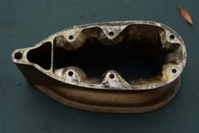 Lade das Bild in den Galerie-Viewer, 40 HP Evinrude OMC Johnson Midsection 5" extension spacer