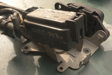 Cargar imagen en el visor de la galería, BF 200 225 hp Honda 38210-ZY3-A01 FUSE BOX ASSY, 32415-ZY3-A00 MAIN FUSE CABLE ASSY starter Four Stroke