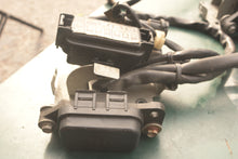 Cargar imagen en el visor de la galería, BF 200 225 hp Honda 38210-ZY3-A01 FUSE BOX ASSY, 32415-ZY3-A00 MAIN FUSE CABLE ASSY starter Four Stroke