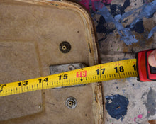 Load image into Gallery viewer, 15 HP Evinrude 0279748 MOTOR COVER Cowling, OMC engine cover, top cowl, lid