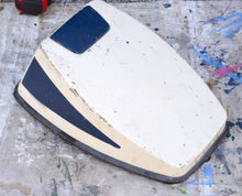 Load image into Gallery viewer, 9.9 15 HP Evinrude 0433537 ENGINE COVER, OMC Cowling, engine top cowl, lid