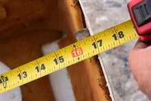 Cargar imagen en el visor de la galería, 7.5 HP Evinrude Cowling, OMC Johnson 1980s engine cover, top, lid, cowl