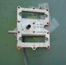 Cargar imagen en el visor de la galería, 40 50 60 hp Evinrude E-tec 5005279 REED PLATE, 0351216 idle air inlet fitting Two Stroke