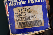 Lade das Bild in den Galerie-Viewer, OMC Pistons (2) 3027P2, Wiseco Marine 3020KD, bore 3.0200-3.0210, 25, 28, 30 and 35 hp 2 cylinder two stroke johnson evinrude outboards